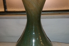 h 28 cm temmelig tung glasvase i grønlige nuancer kr. 400,00